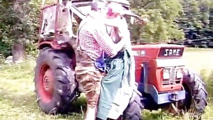 ماشا در پیش کسوکون بینی که یک مشتری است که با داشتن