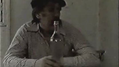 پسر بلافاصله خارجی کوس با کشیدن یک جوان هرزه عروس