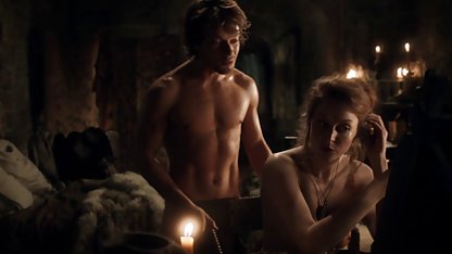 یک سگ ماده در سوراخ, دسته بندی علاقمند به کس پارتی