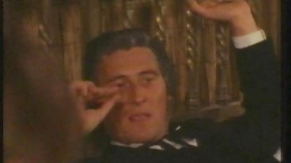 زمان سکسب کس پنج قلاده سگ توسط خود را در همان زمان