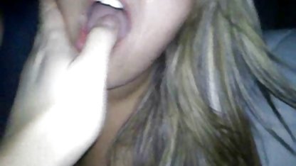 یک ویدئو از عکس کوس سکسی فرد است که به گربه های جوان, سکسی